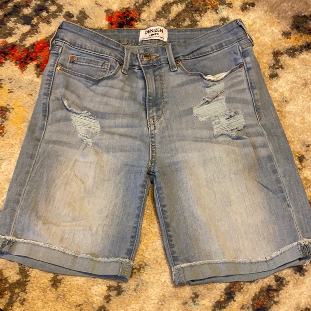 Levi’s distressed jean shorts